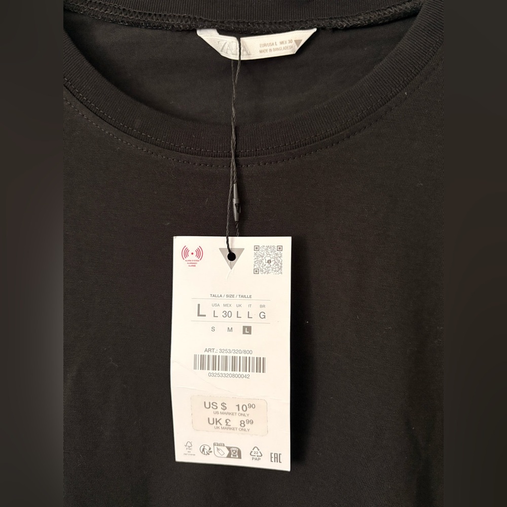 Zara  women’s Crew Neck T-Shirt - Black - Picture 2 of 2